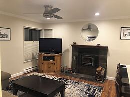 Fireside at The Village - Near Hike/bike!