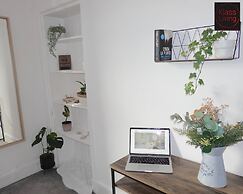 One Bedroom Apartment by Klass Living Serviced Accommodation Bellshill