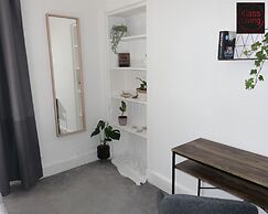 One Bedroom Apartment by Klass Living Serviced Accommodation Bellshill