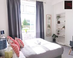 One Bedroom Apartment by Klass Living Serviced Accommodation Bellshill