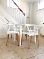 Windsor Mews by Stay Focused SA