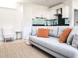 Windsor Mews by Stay Focused SA