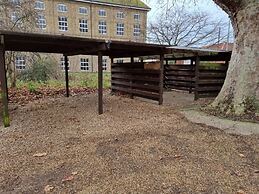 360 Serviced Accommodations - Canal Side Retreat - 2 Bedroom Apartment