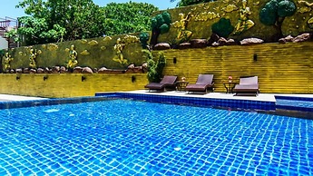 Ocean View Treasure by Lofty