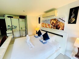 Ocean View Treasure by Lofty