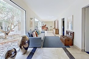 Les Jardins de la Muse / BnB maison d'hôte, piscine couverte et spa