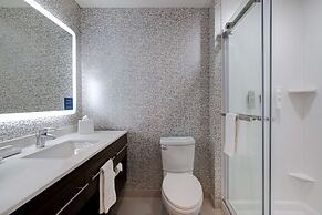 Home2 Suites By Hilton Redding