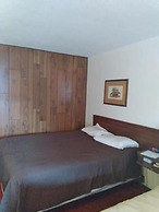 OYO Sandman Inn