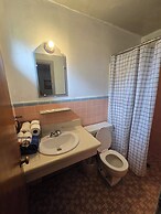 OYO Sandman Inn