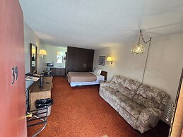 OYO Sandman Inn