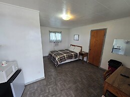 OYO Sandman Inn