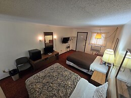OYO Sandman Inn