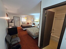 OYO Sandman Inn