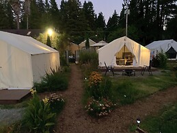 Surrey Resort