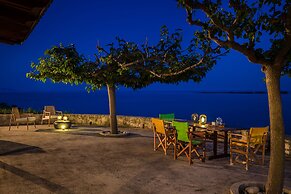 Alekos Beach Houses-Eternity