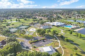 3608 Apartment with 3 swimming pools , Near Disney world.