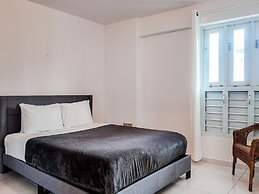 Arecibo Hotel 2105