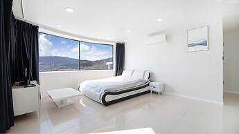 Gyeongju Neulsiwon Pension