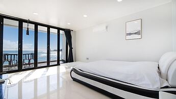 Gyeongju Neulsiwon Pension