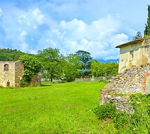 Palagio 19 in Chianti With Shared Pool