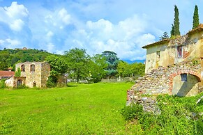 Palagio 15 in Chianti With Shared Pool