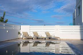 Villa Ioli with Private Pool