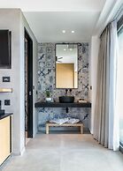 SAVUS BOUTIQUE HOTEL