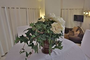 Nestor Hillside Moniatis House