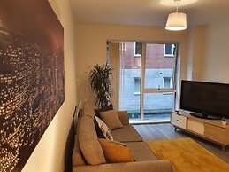 Stylish 2-bed Apartment in Manchester City Center