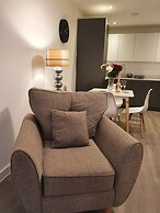 Stylish 2-bed Apartment in Manchester City Center