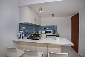 Athenaeum Beachside Studio