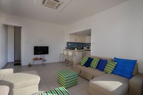 Athenaeum Beachside Studio