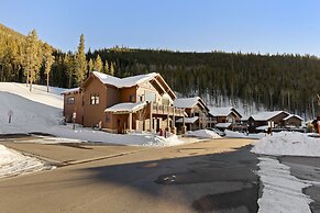 54 Outpost Drive The Alders - Private Hot Tub 4 Bedroom Condo by RedAw