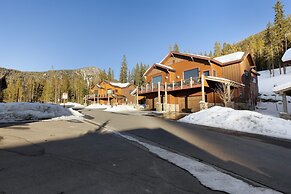 54 Outpost Drive The Alders - Private Hot Tub 4 Bedroom Condo by RedAw