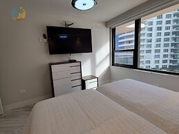 Alexander 611 3 Bedroom Apts by RedAwning