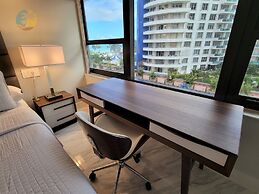 Alexander 611 3 Bedroom Apts by RedAwning