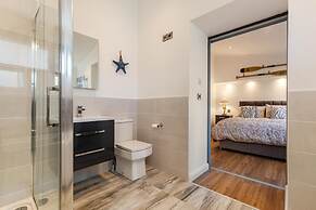 Hiraeth - Luxury Lodge With Hot Tub Close to Beach