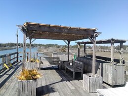 Seawatch Inn at the Landing