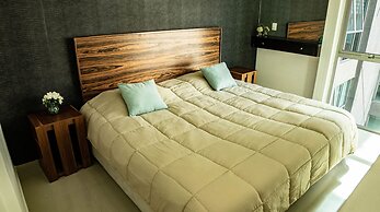 Tiny Apartment with Rooftop pool y GYM