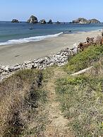 Byrdies Beach House at Crook Point