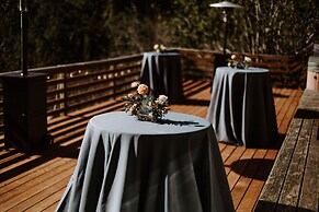 Byrdies Beach House at Crook Point