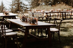 Byrdies Beach House at Crook Point