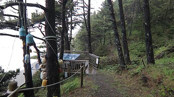Honeymoon Cove at Crook Point