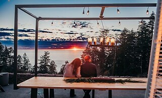 Mervue Estate at Crook Point