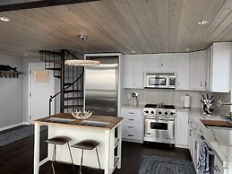 Lookout at Crook Point