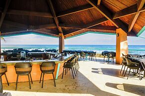 Grapetree Bay Hotel & Villas