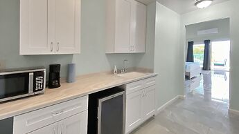 Grapetree Bay Hotel & Villas