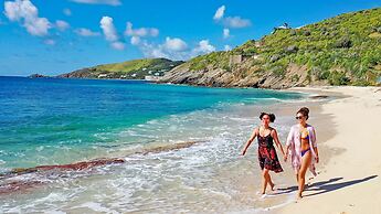 Grapetree Bay Hotel & Villas