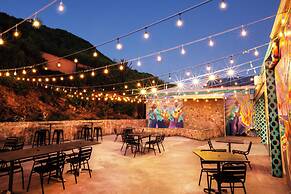 Grapetree Bay Hotel & Villas