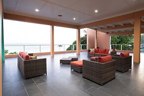 Grapetree Bay Hotel & Villas